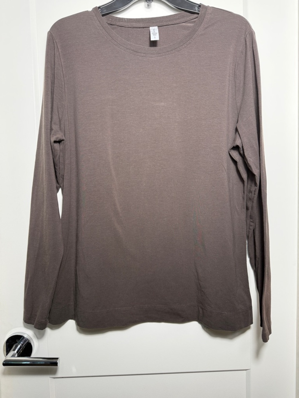 Athleta Basic Long Sleeve Tee in Taupe/Brown